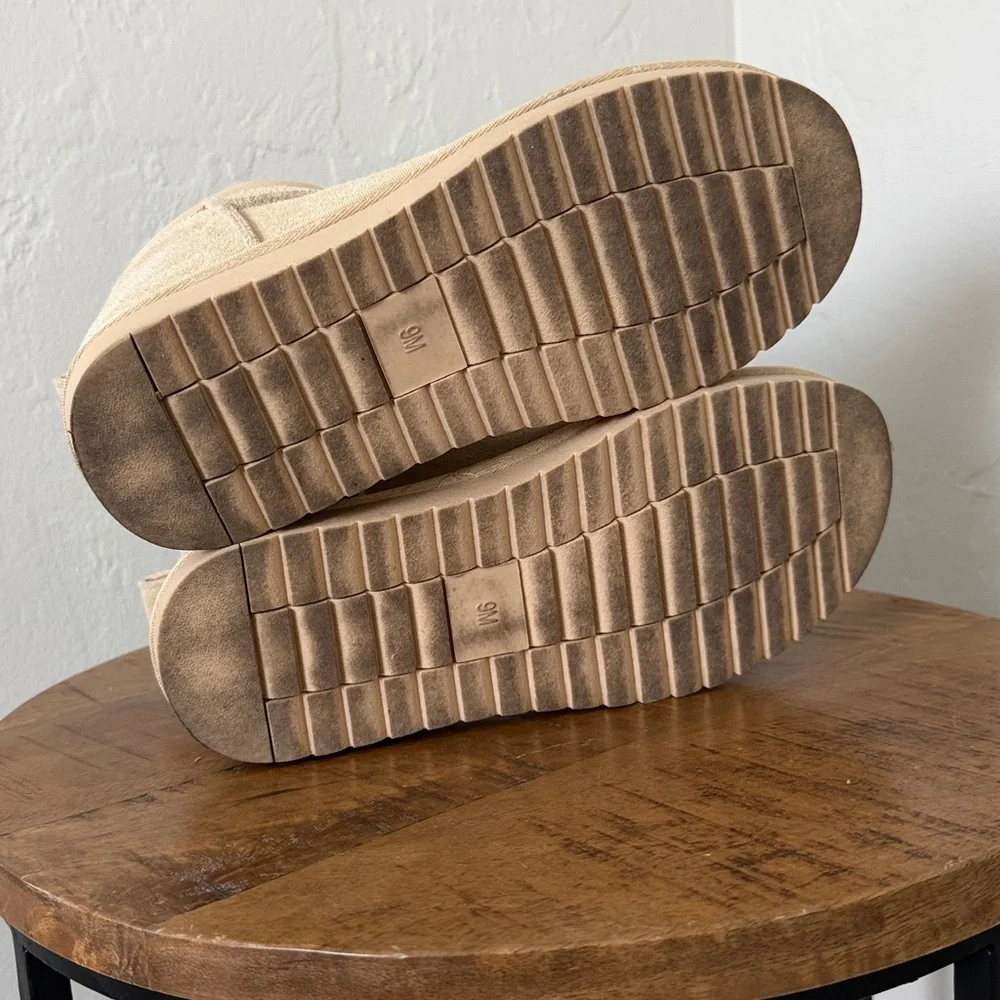 Cushionaire Ankle Boots - Picture 8 of 8